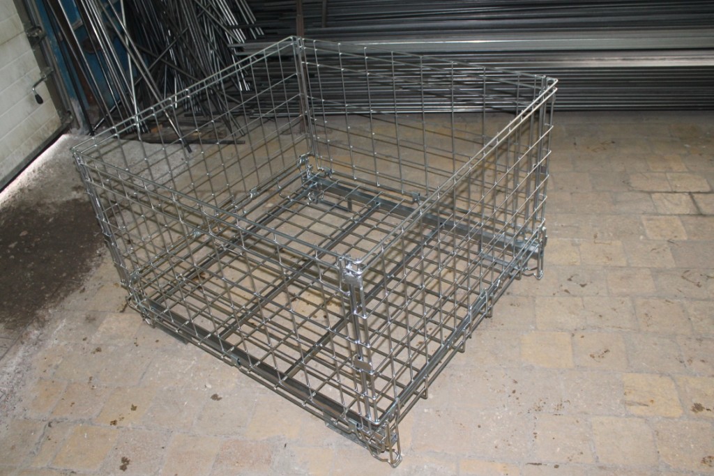 Ограждения сетчатые с сетчатым дном на ножках КР.100