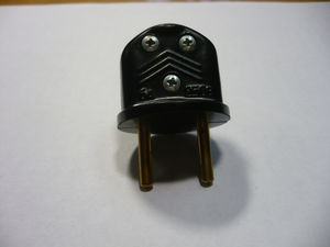 Вилка штепсельная