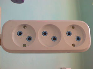 Удлинитель без заземляющего контакта на 3 входа  