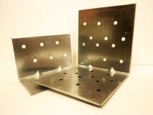 Перфорированный крепеж