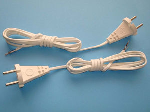 Шнур армированный неразборный двухполюсными вилками 