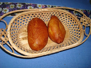 Пирожки жареные в ассортименте (с капустой, с картошкой, с повидлом и др.)