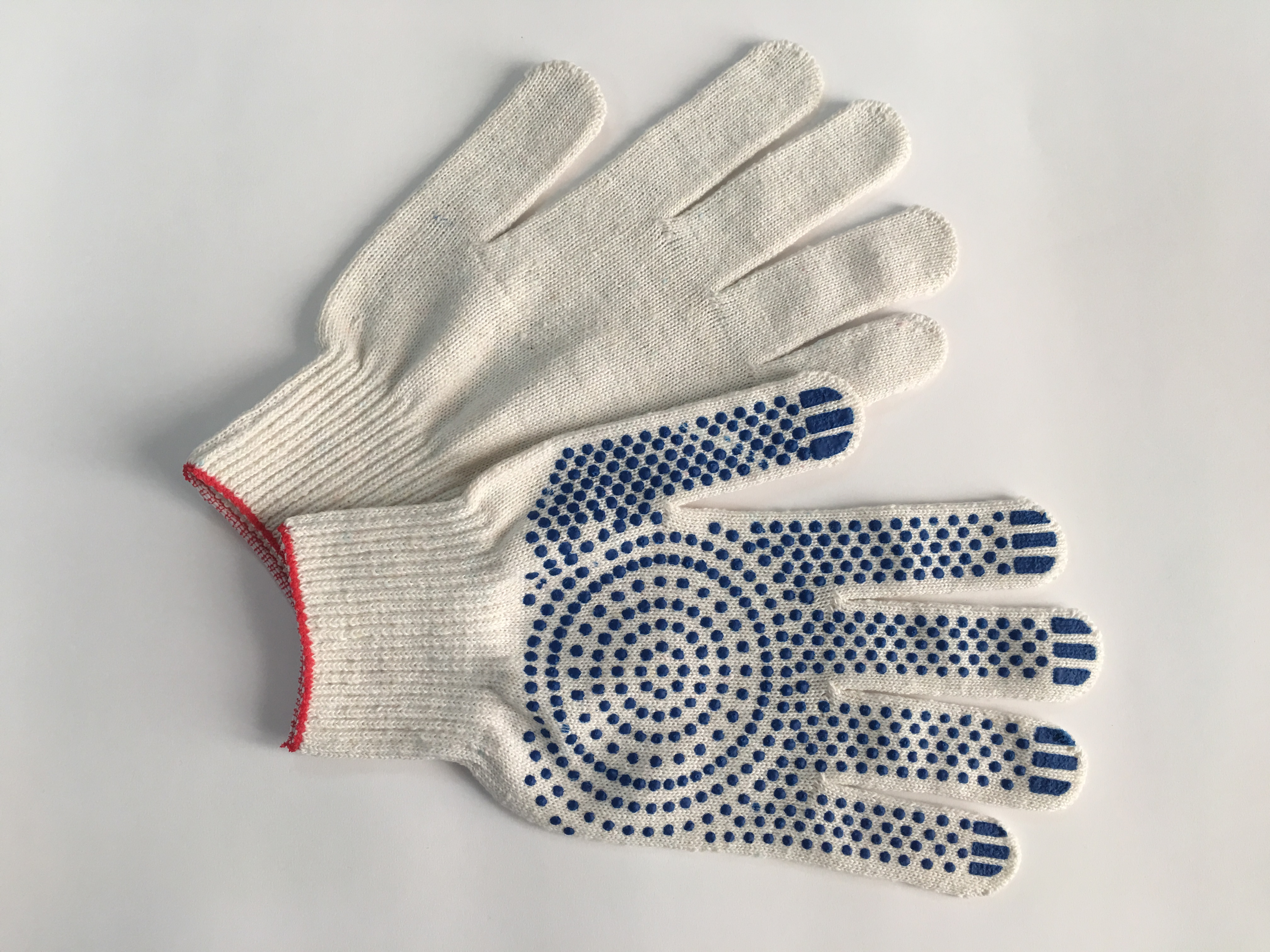 Перчатки трикотажные, с нанесением ПВХ,       5 нитей  10 класс. белые