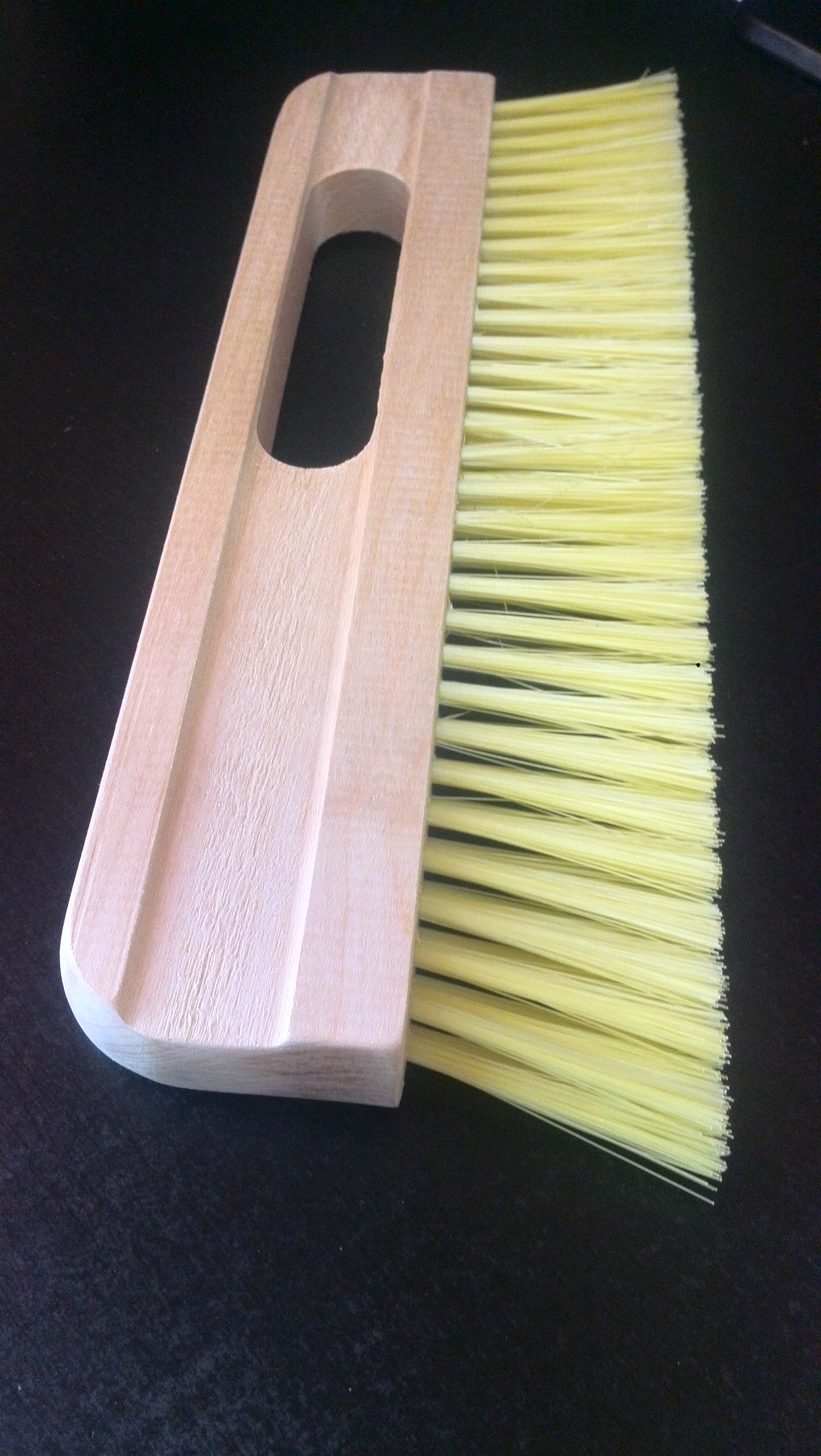 Щетка обойная