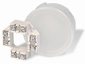 Коробка монтажно-распределительная с клеммной колодкой и крышкой.