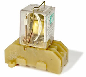 Реле промежуточное РП-21М    РП-21М-001; 010;100 - один переключающий; один размыкающий; один замыкающий контакт