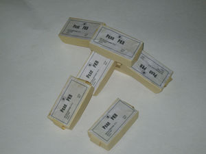 Маленькие картонные коробки