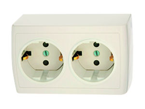 Розетка открытой установки двухместная с з/к, защитной шторкой РА16-188