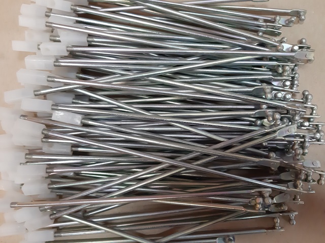 Тяги замков дверей в сборе