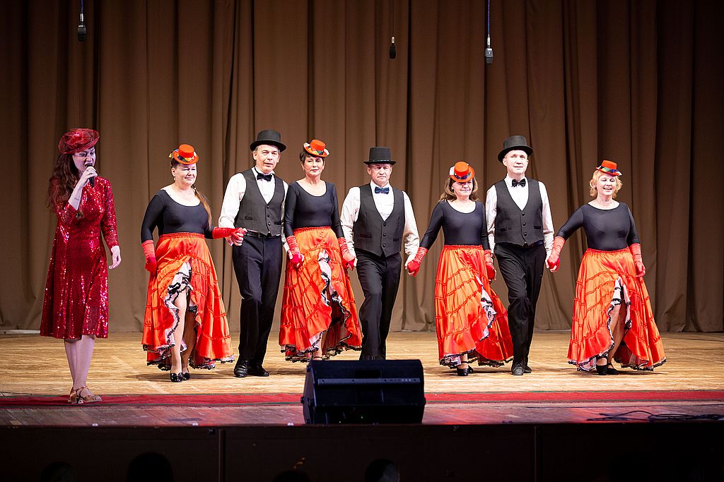 эстрадно-танцевальный коллектив